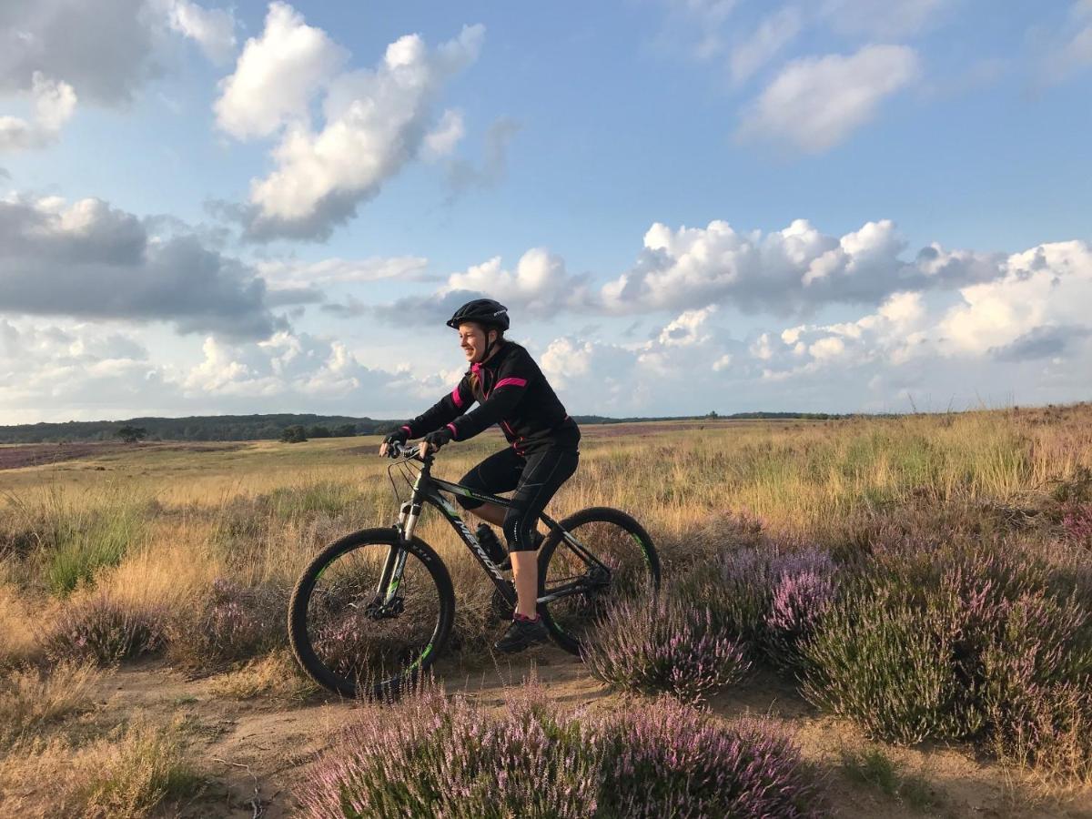 Chalet Op De Veluwe # Beuk Putten Eksteriør bilde